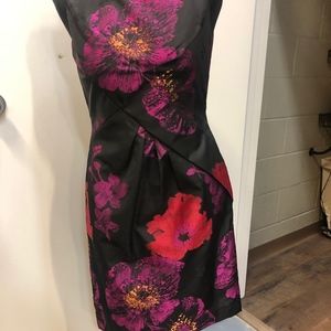 Tahari by ASL Size 6 Silk Dress, fitted waist